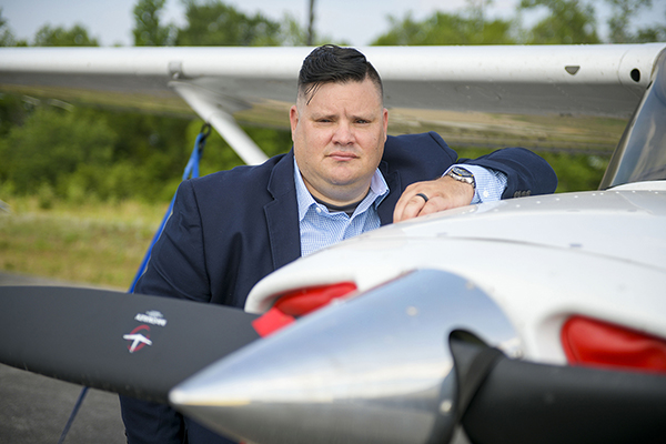 Veteran Gives Wings to Aspiring Pilots