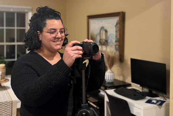 Nonprofit Trains MilSpouses to Build Portable Photography Businesses